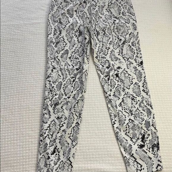 PROSECCO Abstract Pattern Pants Size 6. NWT - Picture 5 of 8